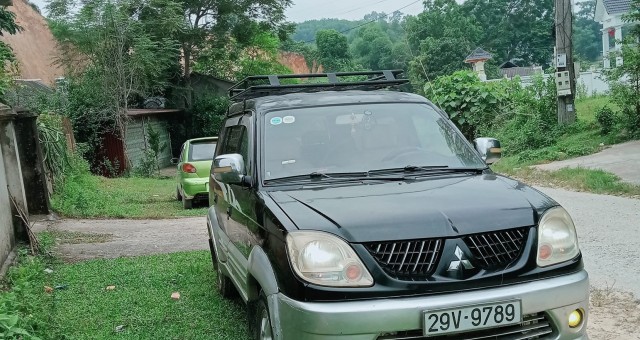 Đàn anh của Mitsubishi Xpander vang bóng một thời rao bán chỉ ngang xe máy tay ga sau 20 năm sử dụng